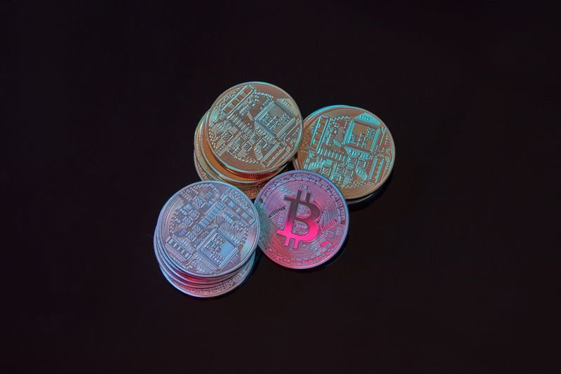 How to Build a Diversified Cryptocurrency Portfolio in 2024
